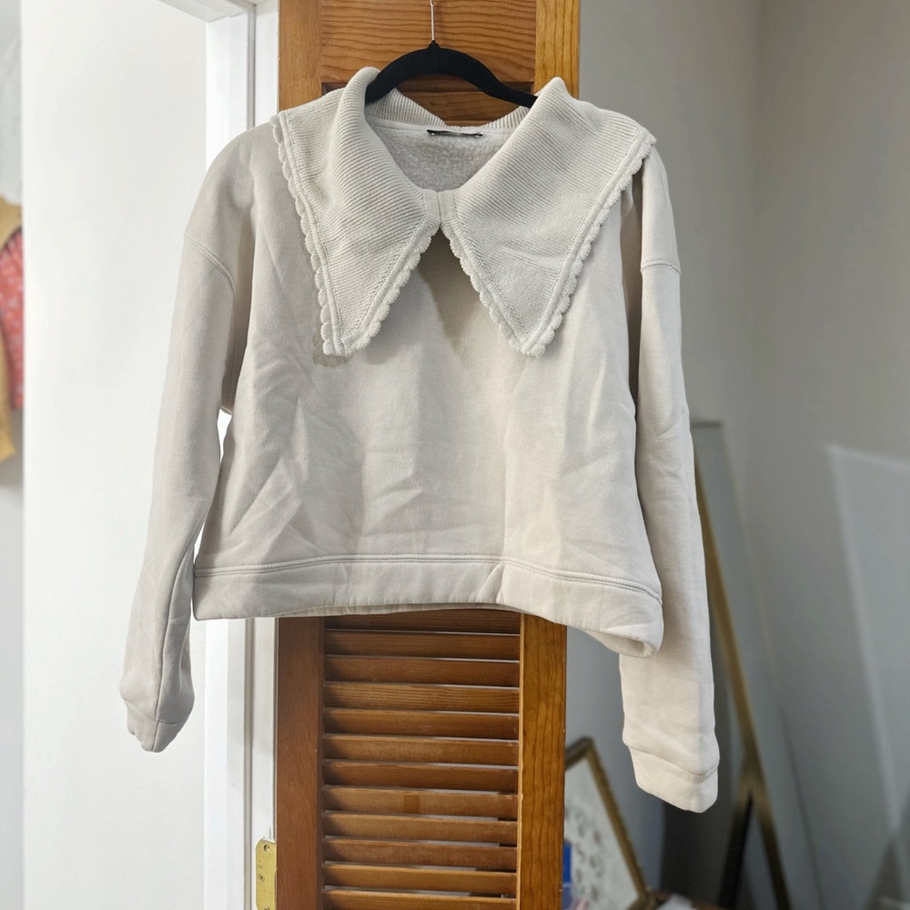 Zara cropped beige knit peter pan collar sweatshirt size small